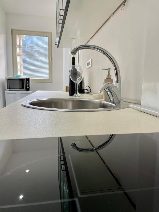 P&I Apartments Jadranska 74,Dobrota Котор Екстериор снимка