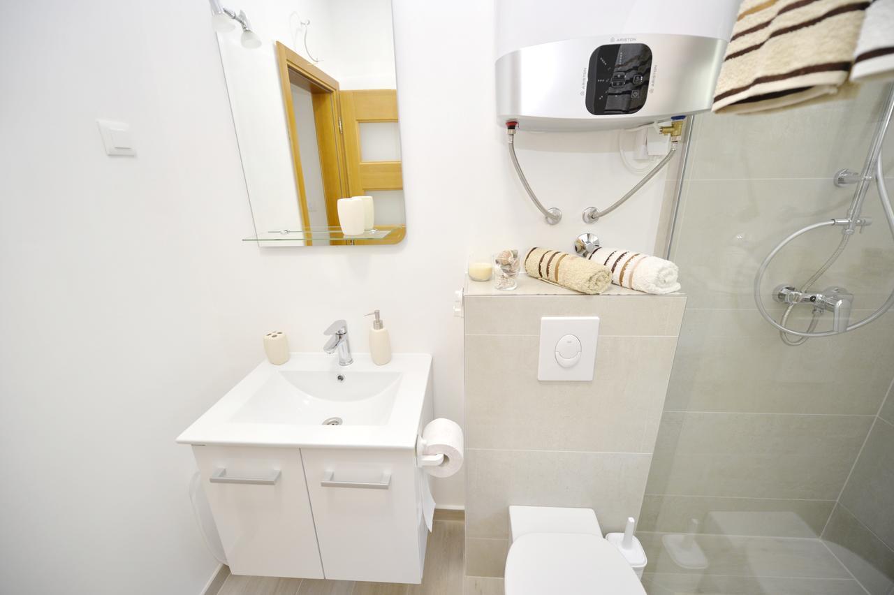 P&I Apartments Jadranska 74,Dobrota Котор Екстериор снимка