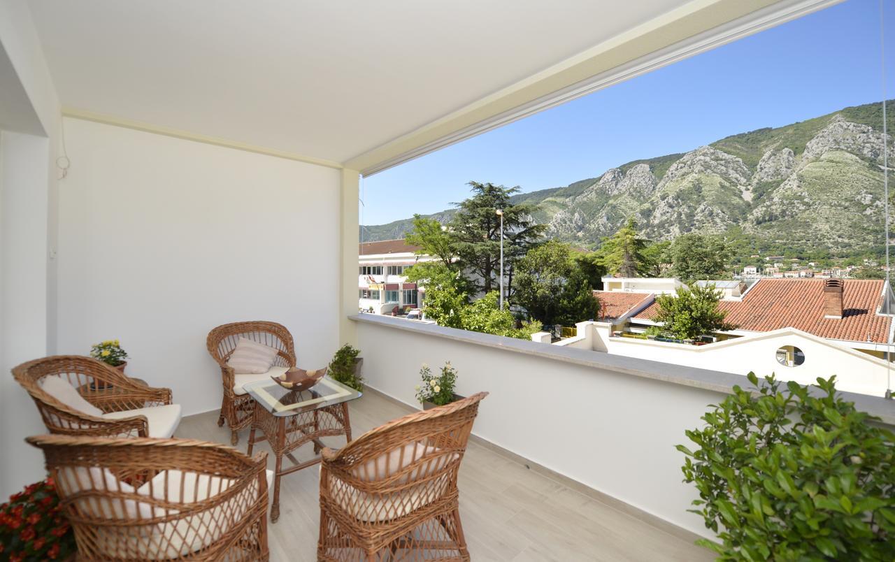 P&I Apartments Jadranska 74,Dobrota Котор Екстериор снимка
